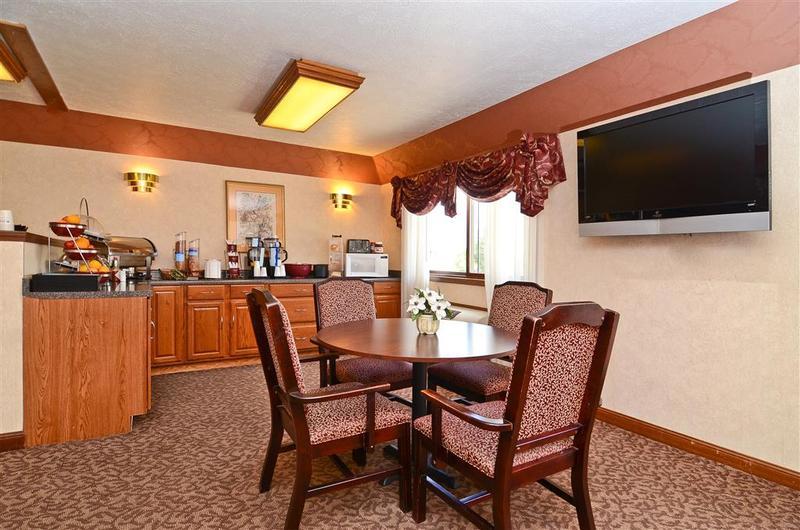 Baymont By Wyndham Danville Il Exterior foto