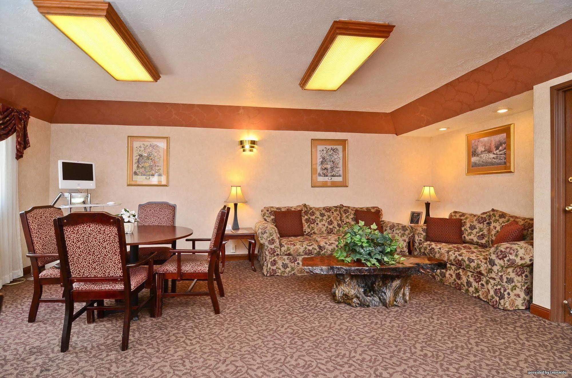 Baymont By Wyndham Danville Il Exterior foto