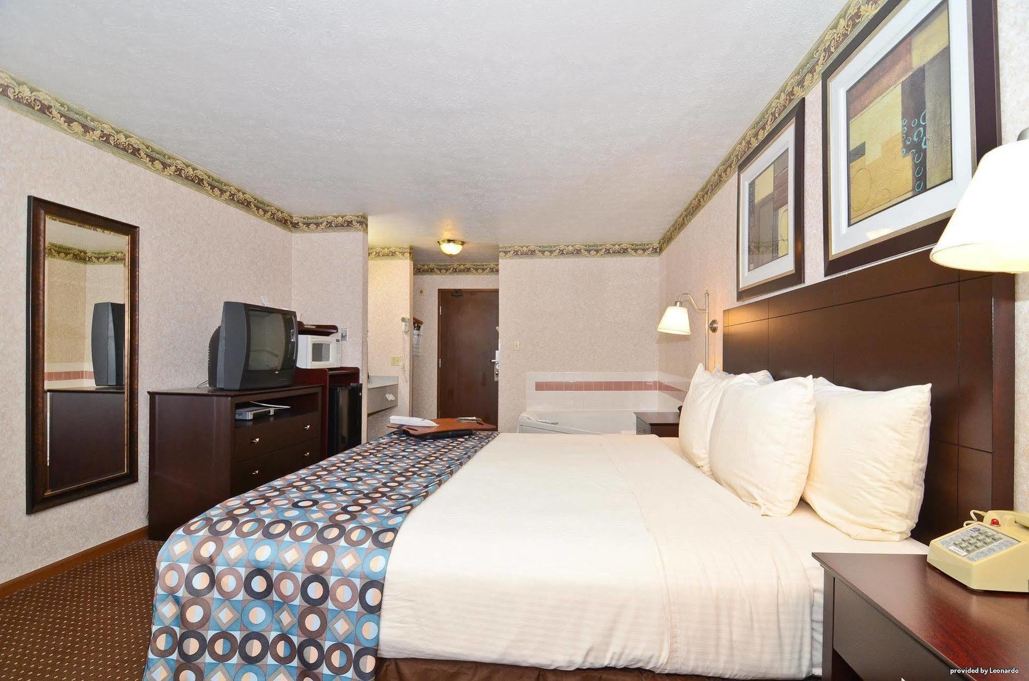 Baymont By Wyndham Danville Il Exterior foto