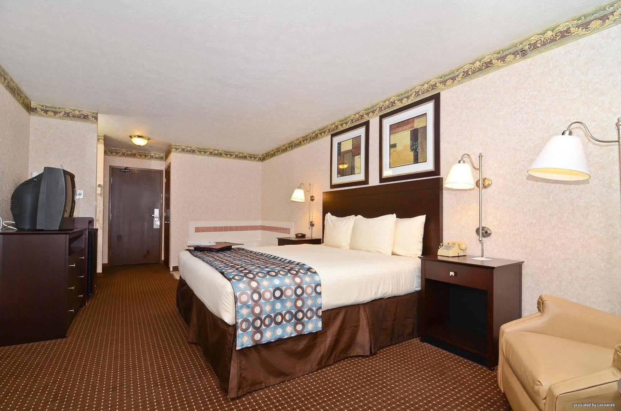 Baymont By Wyndham Danville Il Exterior foto